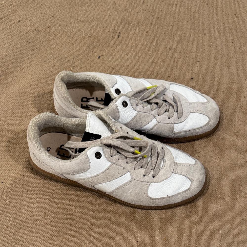 Veritas Beige and White Women's Sneakers